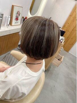 ザイエロー(THE YELLOW) グレージュのアンブレラカラー♪