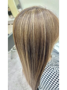 ジェイズヴィズグラム(J's.viz.glam) 白髪ぼかしハイライト×グレージュ