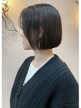 トリコ 柏(tricot) ショートボブ/切りっぱなしボブ/似合わせボブつ/アゴボブ/柏