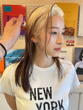 ルーム(Loom.) ルーツカラー デザインカラー ブロンド&ブラウンレイヤー