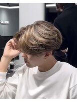 ステラ(STELLA) メンズ/バレイヤージュ/センターパート/ブリーチ&ダブルカラー