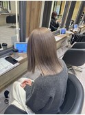 横須賀駅グレージュカラーダブルカラー