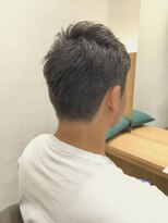ウイ バイ ファースト 北四番丁店(u'i by first)&nbsp;大人のメンズショート｜清潔感と動きのあるスタイル