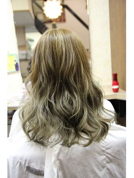 フェリシータ 緑地公園店(felicita) ハイ透明感☆彡外国人風アプリエカラー