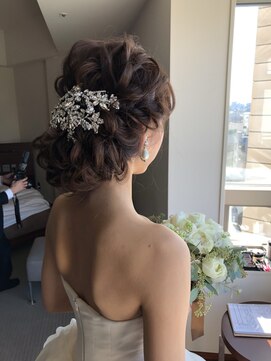 ヘアイズム ブランシュ(hair-ism BLanCHe) ねじりアップ