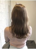 透明感のあるベージュカラー