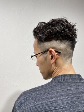 レンゲン(LENGEN) 束感刈り上げビジネス七三ツーブロックアップバング１０００