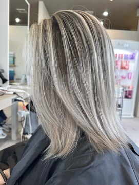 リア 近鉄八尾店(Lia) バレイヤージュ