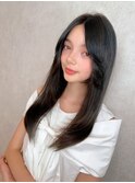ストレートナチュラルロングヘア担当平川友理