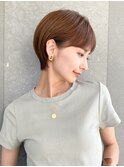 ショート×顔周り×前髪×シルキーベージュ×グレージュカラー