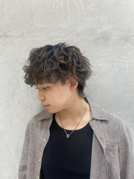 ウシワカマルエムティードット 富士宮店(USHIWAKAMARU MT.) 外国人風パーマカラー