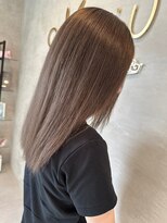 ミュウ(Miiiu)&nbsp;20代30代40代大人かわいいストレートスタイルナチュラルベージュ