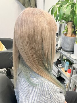 アイノ(AINO.) 【ブリーチカラー】ホワイトベージュ[茅ヶ崎/茅ヶ崎駅/湘南]