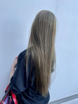 ベリー(berry) 明るめオリーブベージュ☆ロングヘアー