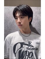 アリーズ(ALLYS)&nbsp;直毛×センターパートで清潔感と色気を両立