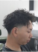 一宮メンズフェード×スパイラルパーマアップバング刈り上げ 