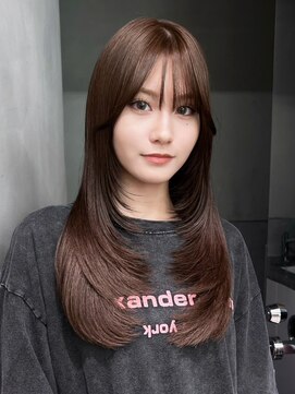 ロンググレージュ暗めカラー韓国ヘア顔周りレイヤー_F1086