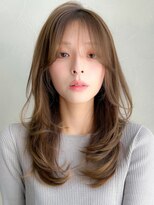 アグノス 青山(Agnos) 大人ガーリー似合わせミディアムレイヤーカットダークアッシュ