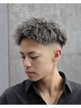 アクロ 中町店(ACRO) 広島/フェード/ツイストパーマ/ホワイトメッシュ/短髪/メンズ