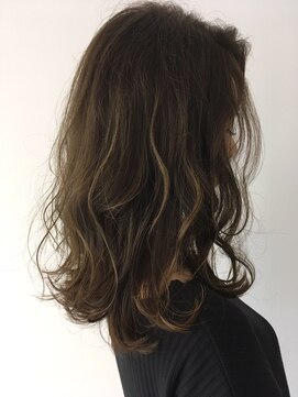 ヘアーギャラリー シェノン(Hair Gallery Chainon) カーキグレージュ×ロブ