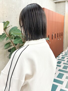 ノエ(noe) 顎下1センチボブ×オリーブグレージュ