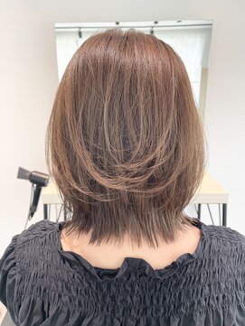 ストフ(stof) レイヤーカット/ミディアムレイヤー