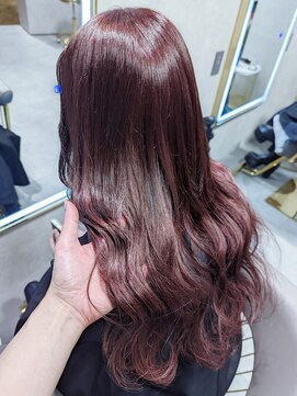 レアナ バイ ニーナ(Leana by NINA) プルエクステでロングヘア