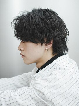 リップス 横浜(LIPPS) 大学生向けツイストスパイラルセンターパート 黒髪