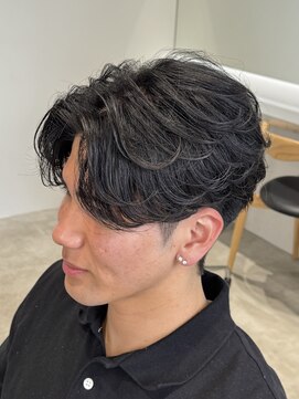 レタッチ バイ フィフス 天神大名(RETOUCH by fifth) 天神フェザーパーマニュアンスパーマカルマパーマ波巻きパーマ