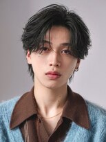 オーシャントーキョーオーバー(OCEAN TOKYO OVER) 黒髪韓国ニュアンスフェザーパーマシースルーセンターパート