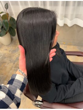 ラボアン 梅田店(lab.em.) 美髪ストレートで扱いやすい髪の毛へ!
