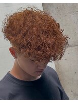 イーラ(era) ブラウンスペインパーマ/メンズ/刈り上げ/眉毛/ツイスト