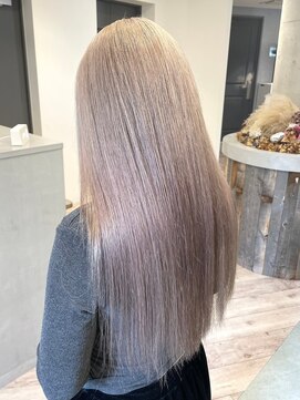 ルーブ トウキョウ(Loob. TOKYO) 池袋東口ハイトーンカラーミルクティーベージュペールピンク韓国