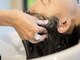 ヘアーエリオ(erio)の写真/贅沢ヘッドスパで毎日頑張るお客様へ心と髪に癒しをお届け!頭皮の汚れやべたつきをスッキリ流します♪