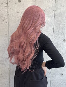 ローレン(Lolen.) ロング巻き髪 ピンクカラー