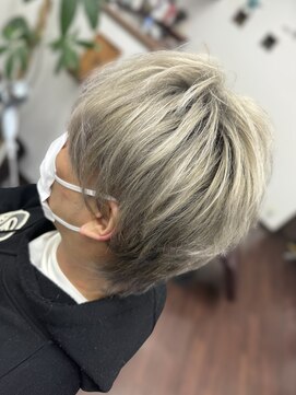 ヘア デザイン アンド ケア ビ ジョイ(Hair Design & Care Vi Joy) ハイトーンカラー