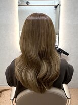 エレノア 目黒店(Eleanor) ブリーチなしでできる13トーンダブルカラー