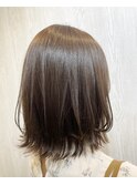 赤みを抑えた透明感溢れるカーキアッシュ♪