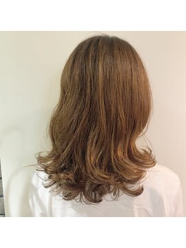 ロベルシ(ROVERSI) デジタルパーマ×コテ巻き風パーマ×フリンジウェーブ