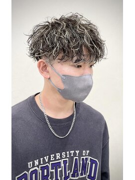 ジゼル(gisele) (戸澤)ホワイトハイライト×ウェーブ