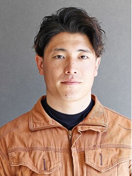 ポルテオムプレス(PORTE HOMME PRES) ツーブロックハイライトパーマアップバング