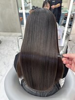 ロンドルーチェ 心斎橋(Lond luce)&nbsp;ダークアッシュ/ミディアムレイヤーカット［髪質改善/縮毛矯正］