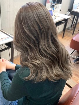 プログレス 仙台駅東口店(PROGRESS) 細めナチュラルハイライト/10代20代30代