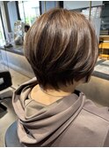 大人前下がりショートボブ