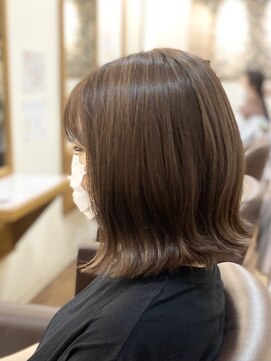 ヘアー グリーン(hair green) 外ハネミディアムスタイル/ブラウンカラー/ブリーチ有り