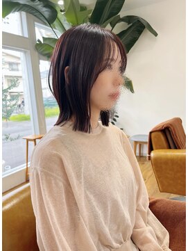 コムヘアー(COM HAIR) ボブ。ボルドーブラウン。シースルーバング。