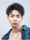 メンズカット無造作黒髪スパイキーショート刈り上げビジネス流行