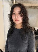 < yosuke > ロングパーマ センターパート