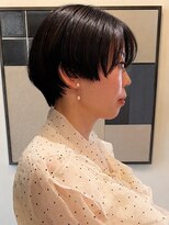 アンフェインド02(UNFEIGNED 02) ミルクティーブロンド/ダークブルー/デジタルパーマ/伏見
