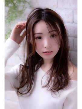 ヘアーアートシフォン 池袋西口店(Hair art chiffon) 暖色系カラーヘムライトラベージュ外ハネくびれヘアストカール